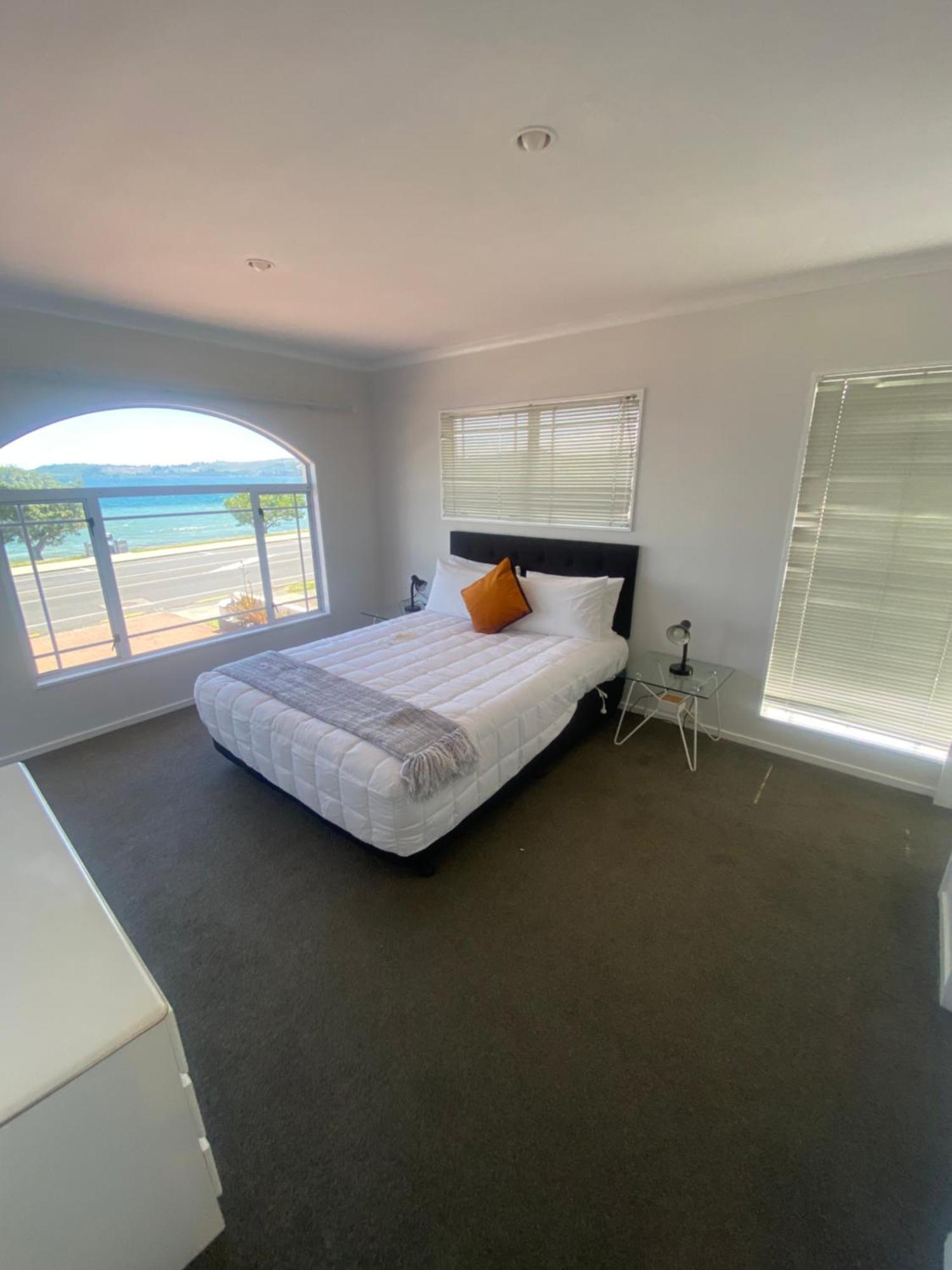 Lakeside Taupo Motel Εξωτερικό φωτογραφία
